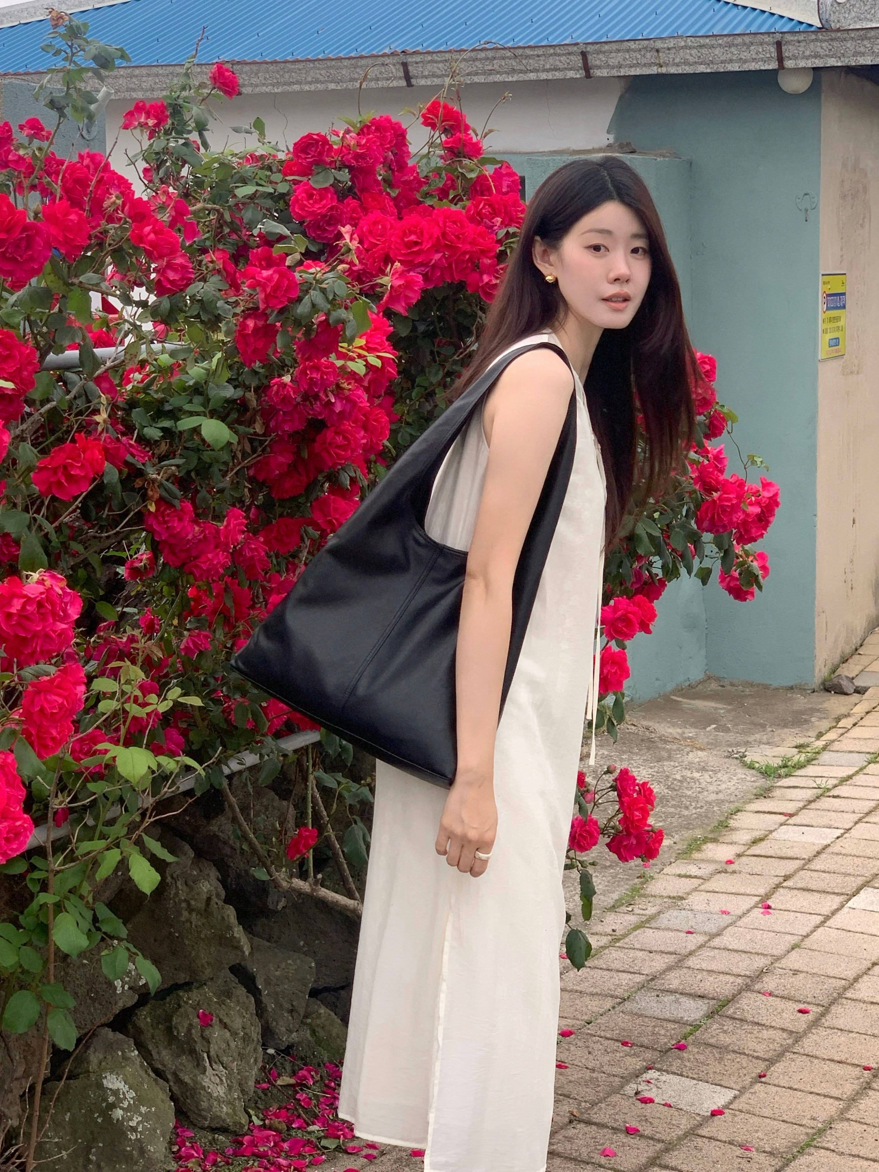 DAY HOBO BAG - 2 COLORS BLACK