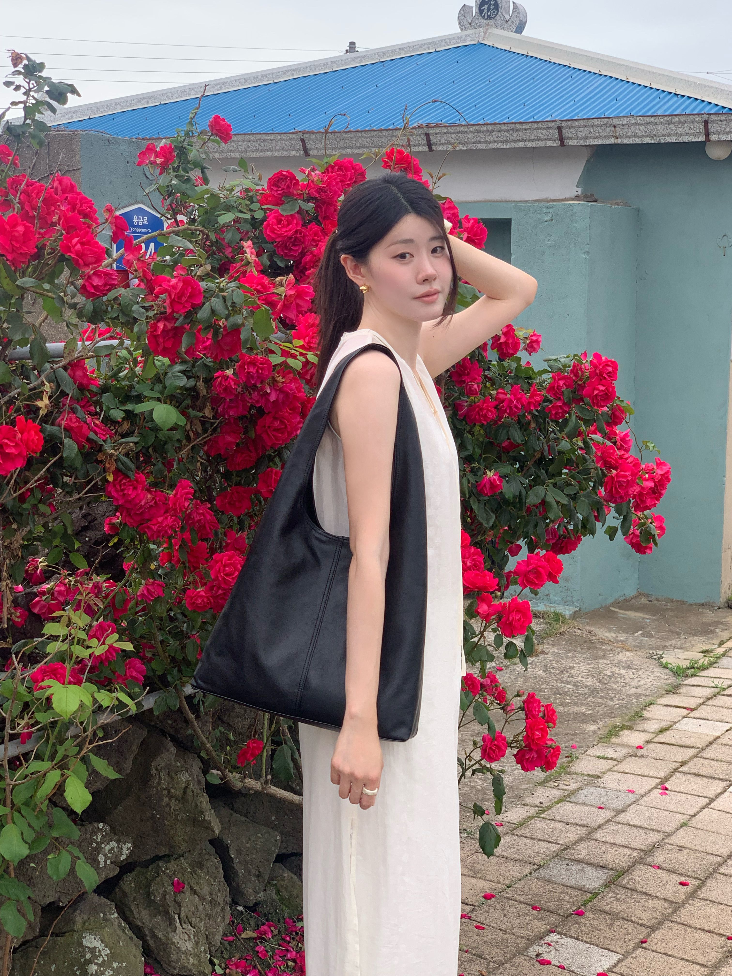 DAY HOBO BAG - 2 COLORS BLACK