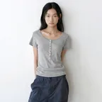 [3차/예약배송] Scoop button t-shirt (gray)