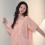 [민경 PICK] 타이드리듬 글로시피치 반팔 잠옷 세트