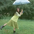 Wave Crinkled Gored Skirt (yellowish green)