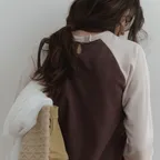 Snap raglan t-shirt_brown
