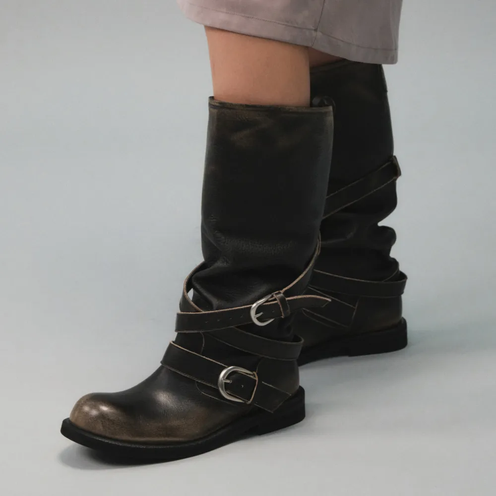 [GROVE X NEGATIVETHREE] SLOUCHY LONG STRAP BOOTS (RUB OFF BLACK)