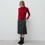 round-neck long-sleeve top (red)