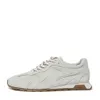 WHITE/KASAR MAN