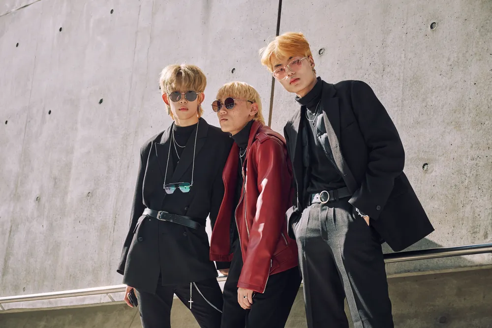 2019 SS 패션위크 - ONCE_SI ( + CLIP 51A_BKGR ), RISE 55_DGBR, HERA_CLPK 착용샷