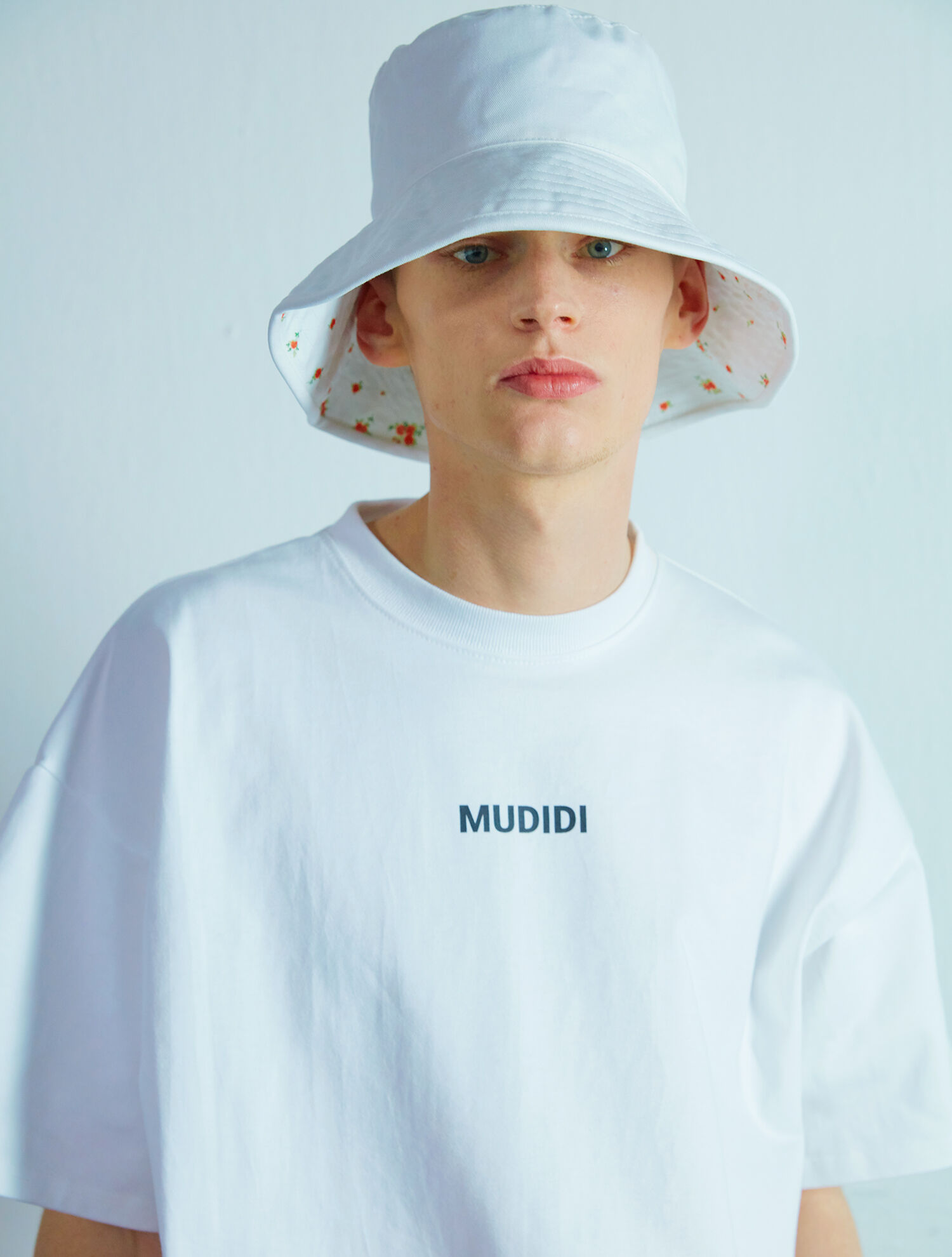 【MUDIDI】Reversible Flower bucket hat 004 MUDIDI무디디]Reversible Flower bucket hat 004 Black | Bucket