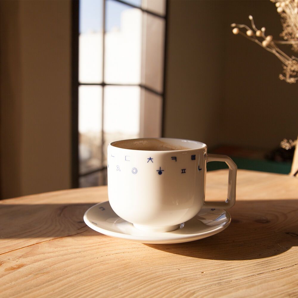[쇼핑백/선물포장] 한글 둥근 커피잔 세트_자음 라인 Hangeul Pattern Coffee Cup Set - 감도 깊은 취향 ...