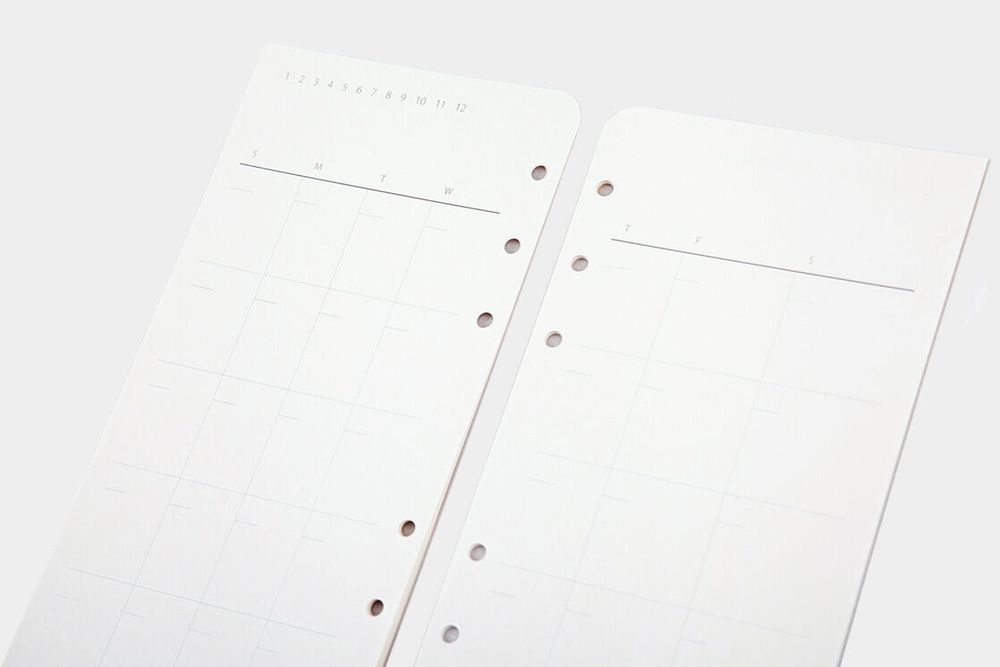 캘린더형 타입으로, 100g내지가 15매 구성된 제품입니다.


SIZE
9060(B6) : 108 x 172 mm, 6공
9061(CEO) :86 x 172 mm, 6공

*B7사이즈 캘린더형 미출시