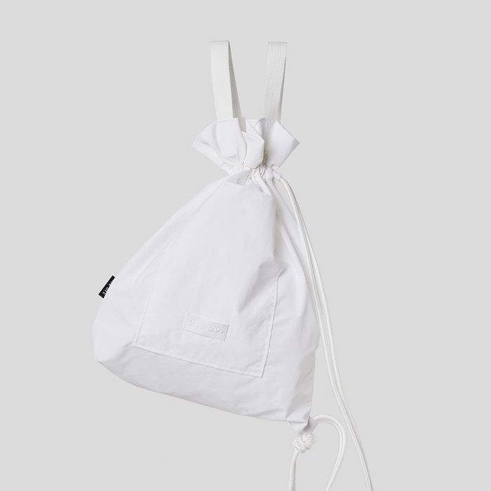 no.296 (white gym bag) 감도 깊은 취향 셀렉트샵 29CM