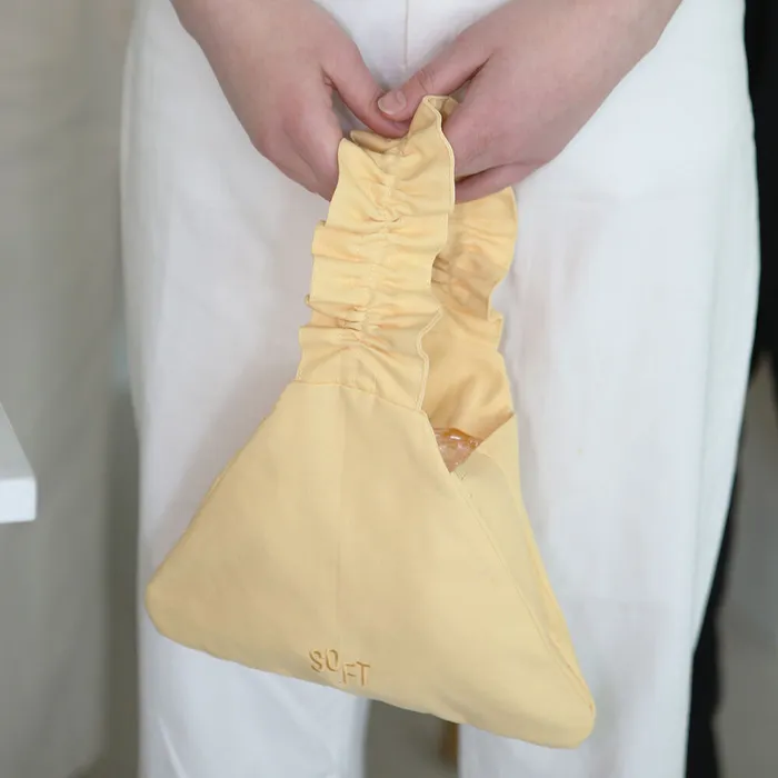 shirring SOFT TRIANGLE BAG_yellow - 감도 깊은 취향 셀렉트샵 29CM