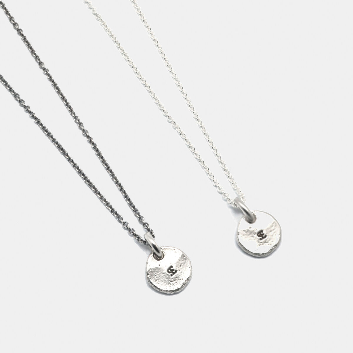Signature pendant necklace - SILVER - 감도 깊은 취향 셀렉트