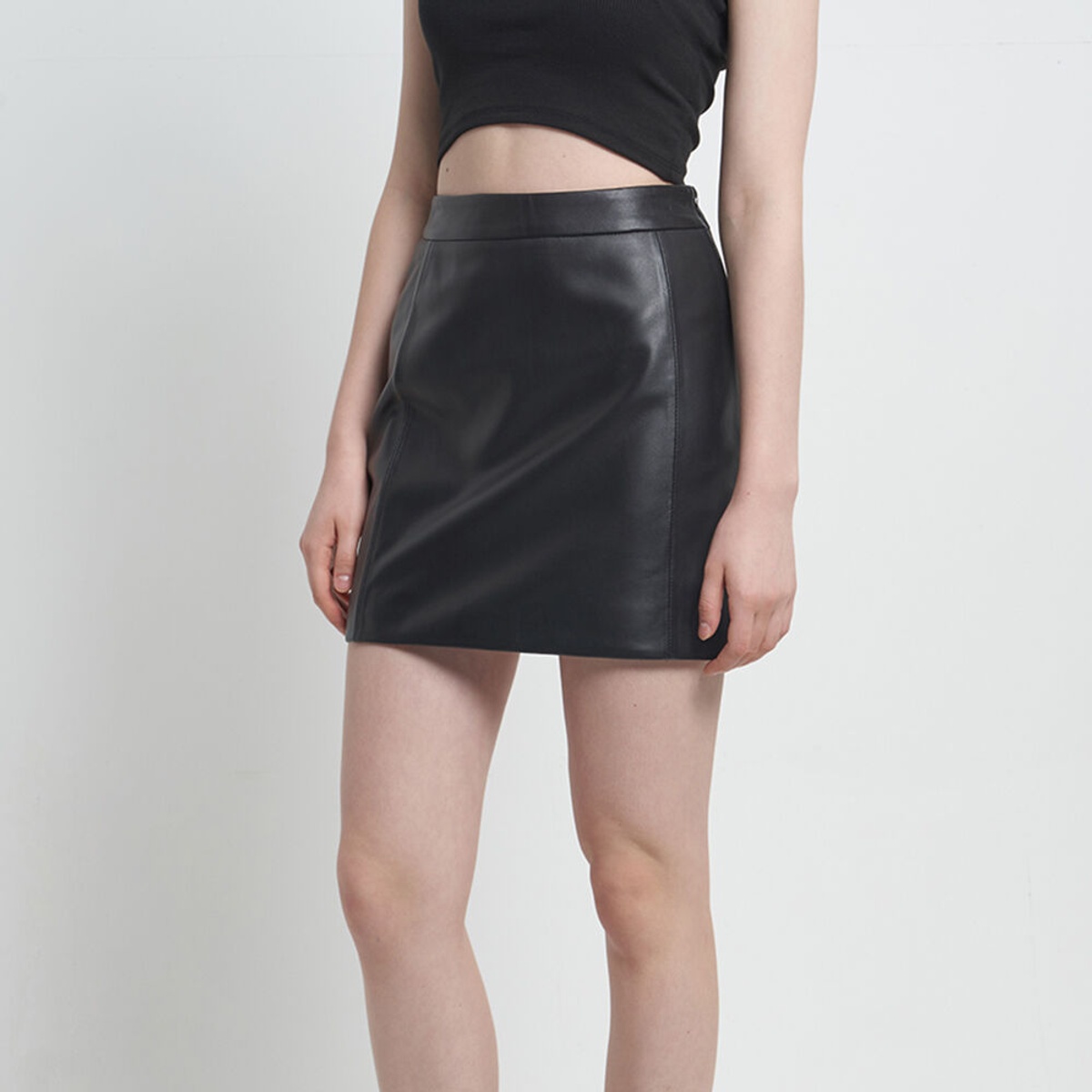 김사랑 아이유 착용] Lambskin Leather Mini Skirt - 감도 깊은 취향 셀렉트샵 29Cm