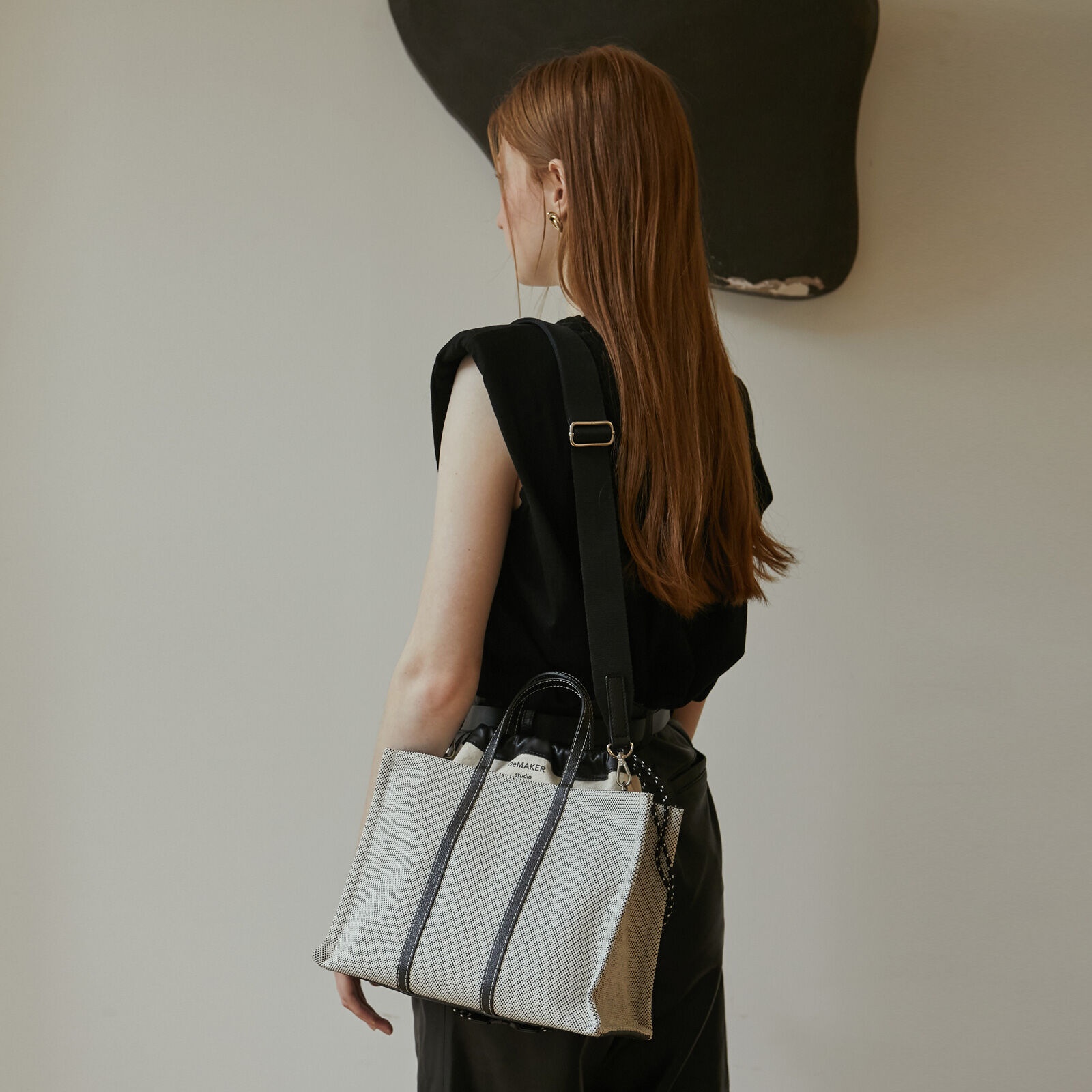 韓国ブランド【DeMAKER】Long vase bag//mixed-black (DeMAKER