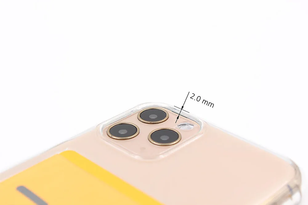 ﻿3) 후면 카메라 보호 최적 단차
카메라 렌즈 표면이 바닥(마찰)면에 직접 접촉되지 않도록 기기와 케이스의 단차를 최적 설계하여 바닥(마찰)면으로부터 카메라를 보호합니다.