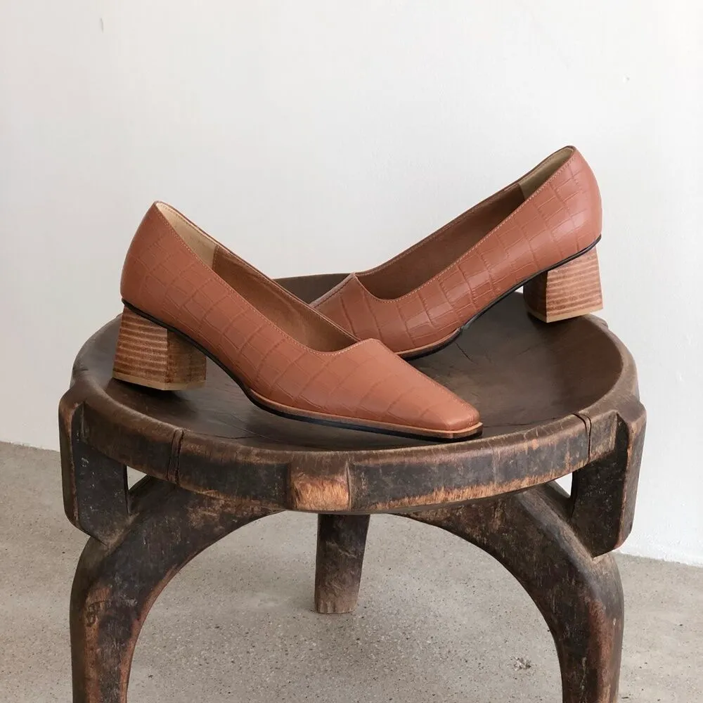 formal square wood pumps camel - 감도 깊은 취향 셀렉트샵 29CM
