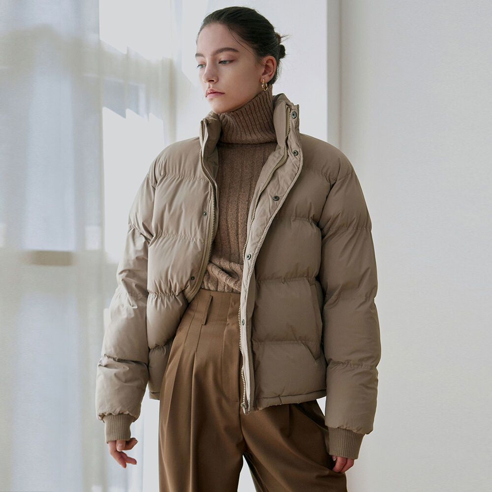 USEFUL OVER SHORT PADDING_INDI BEIGE 감도 깊은 취향 셀렉트샵 29CM