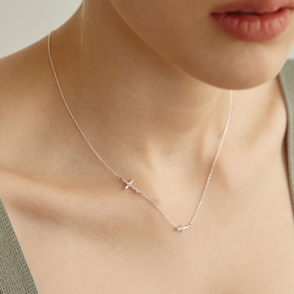★Hei★ [Oh My Girl Yubin wearing][sv925] cubic cross neckla 오마이걸 유빈 착용][sv925] cubic cross necklace - 감도 깊은