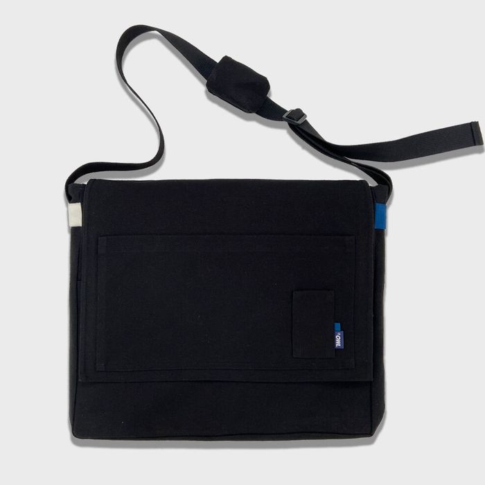 POST MESSENGER BAG_Black 감도 깊은 취향 셀렉트샵 29CM