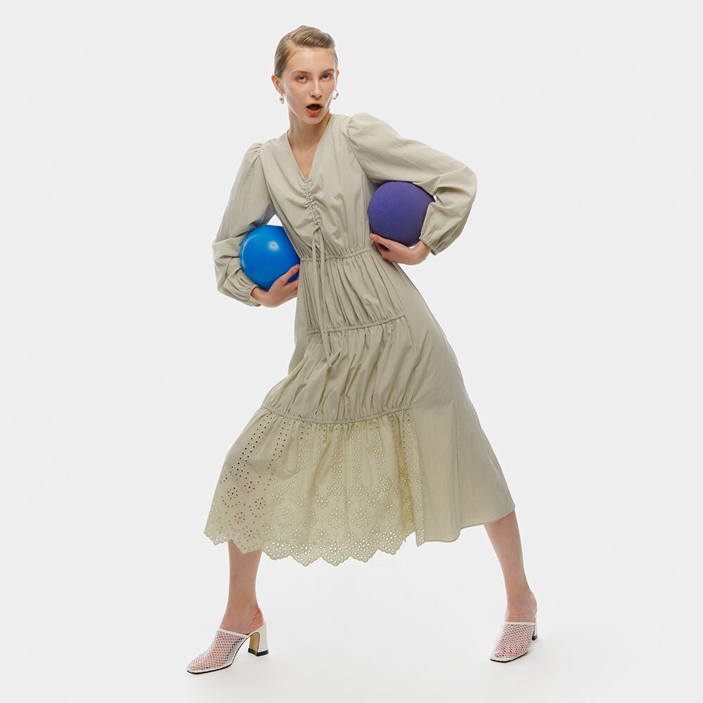 Stair Shirring Punching Dress, Light Green - 감도 깊은 취향