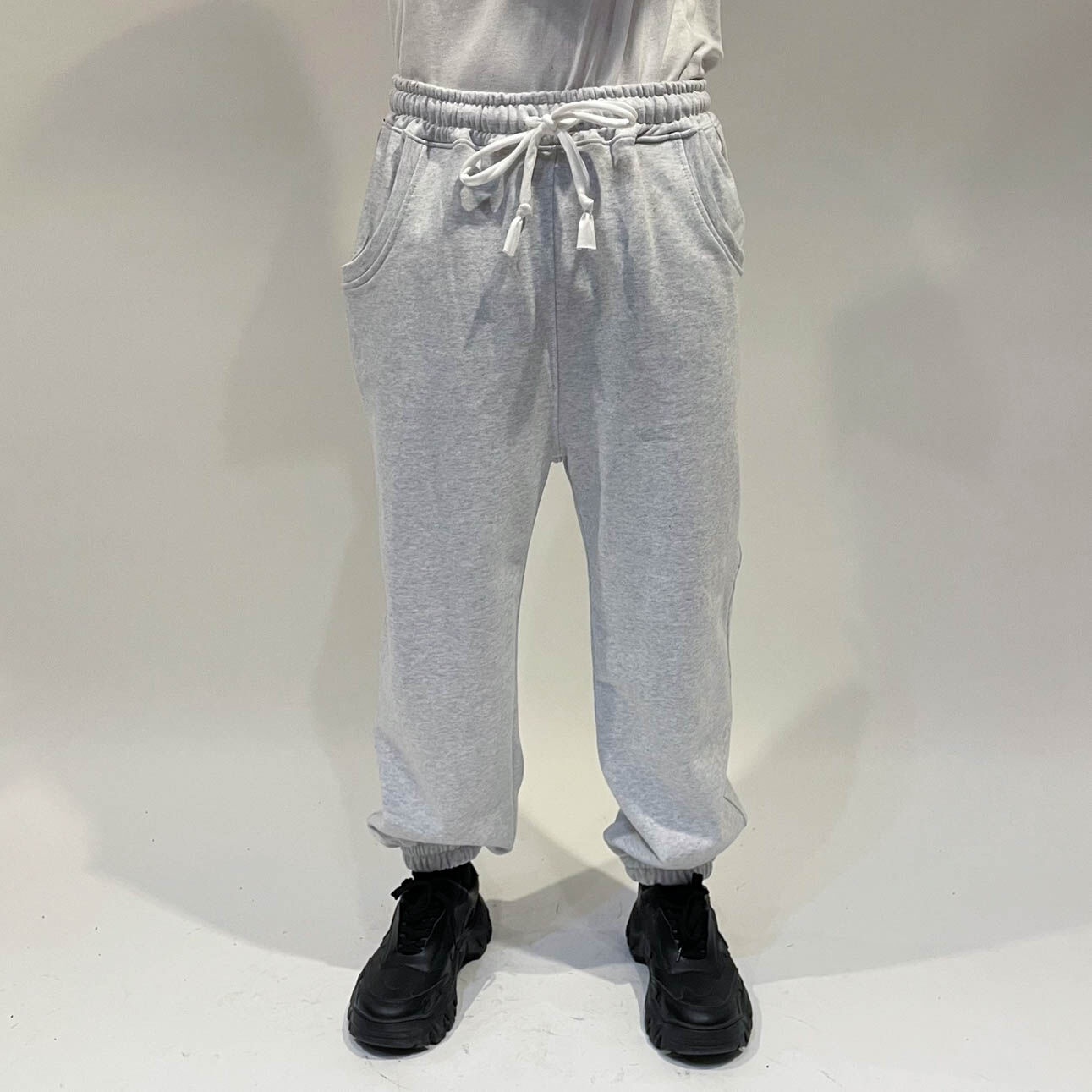 OPENER STANDARD SWEATPANT _IVORY - 감도 깊은 취향 셀렉트샵 29CM