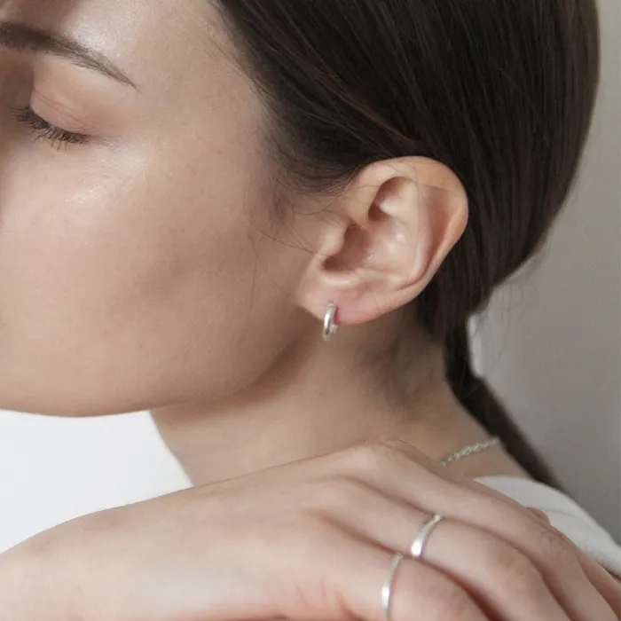 [Silver925] TN025 Basic round semi bold earring - 감도 깊은 취향 셀렉트샵 29CM