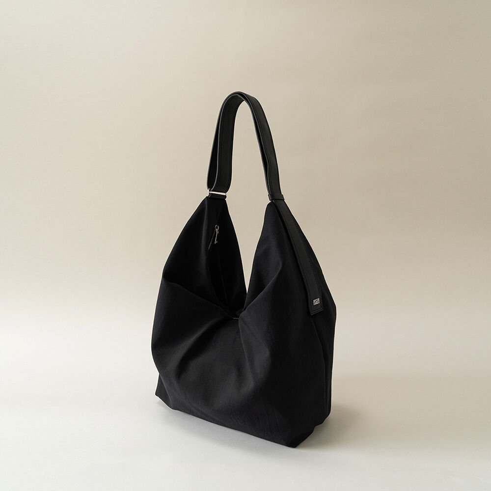 Mia Oversized Bag Black - 감도 깊은 취향 셀렉트샵 29CM