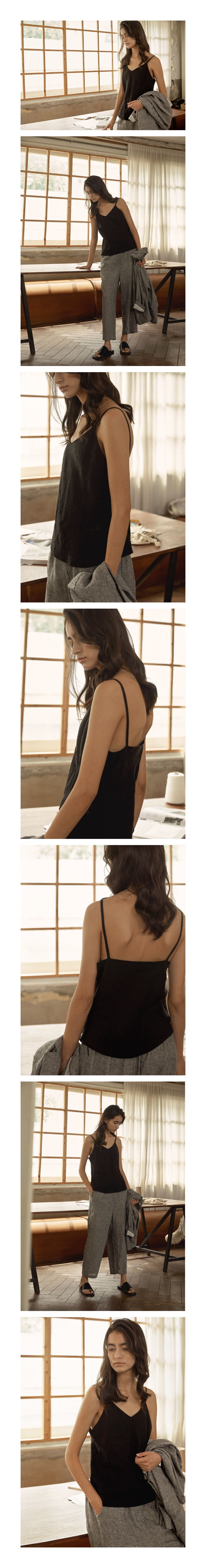 model : 상의 마른44사이즈로 착용시 여유있는 오버사이즈입니다.