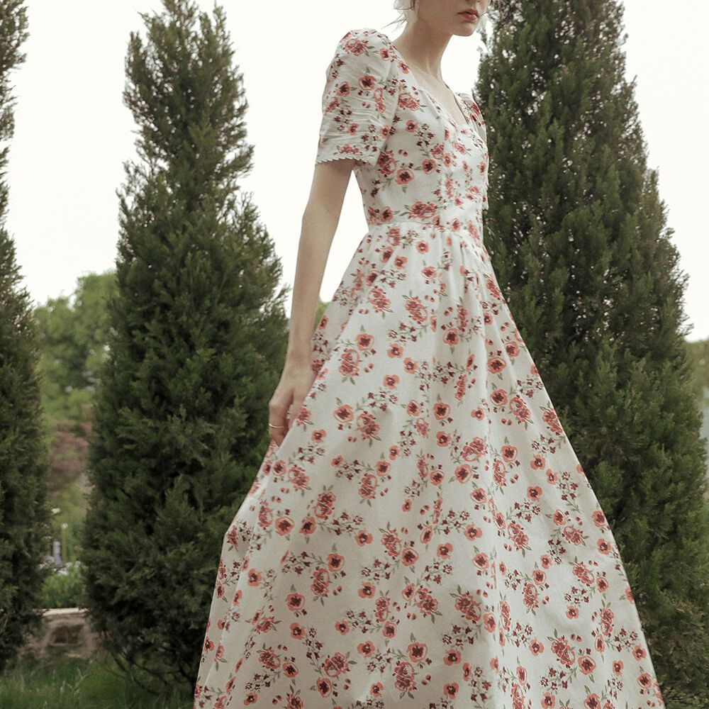 Pentagon neck line long dress 감도 깊은 취향 셀렉트샵 29CM