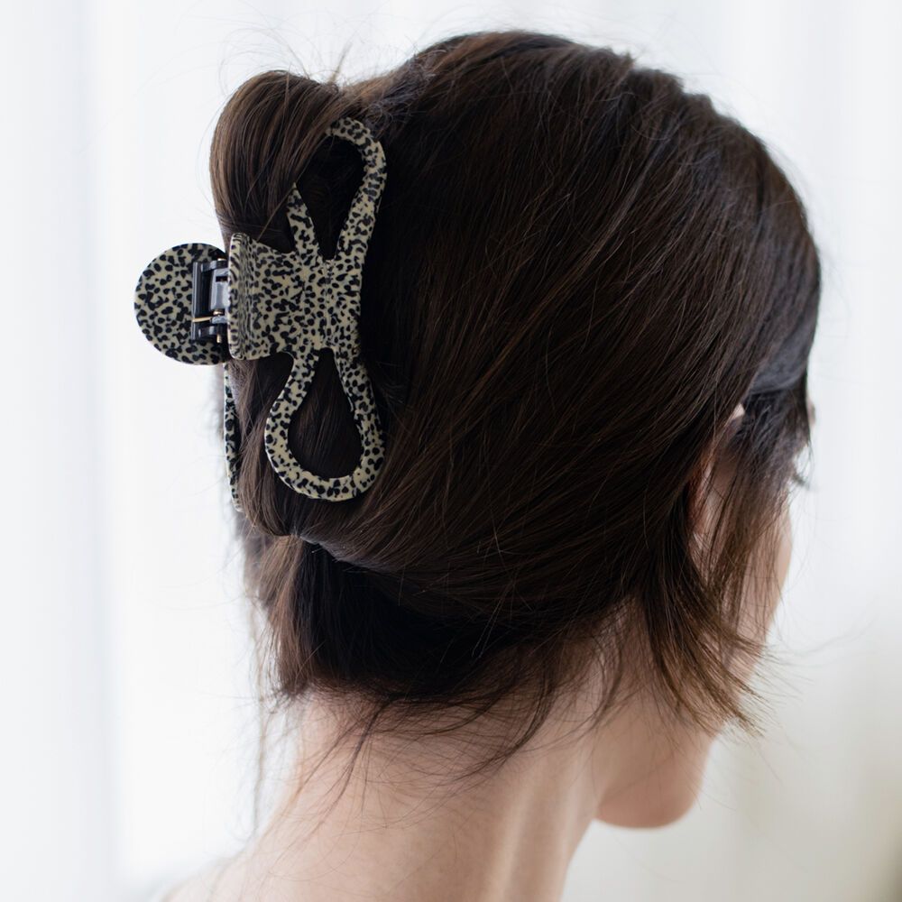 Infinity Hair Claw Clip (Minimal Black) 감도 깊은 취향 셀렉트샵 29CM