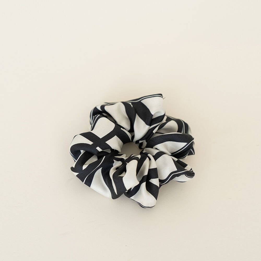 Silk 100% Scrunchie Glow - 감도 깊은 취향 셀렉트샵 29CM