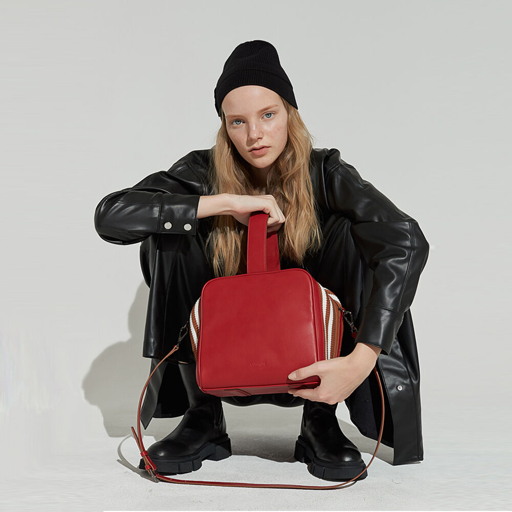 トートバッグ [NICEGHOSTCLUB]FFATS PUDING BAG_RED(NG2EMUAB47A) FFATS PUDING BAG_RED(NG2EMUAB47A) - 감도 깊은 취향 셀렉트샵 29CM