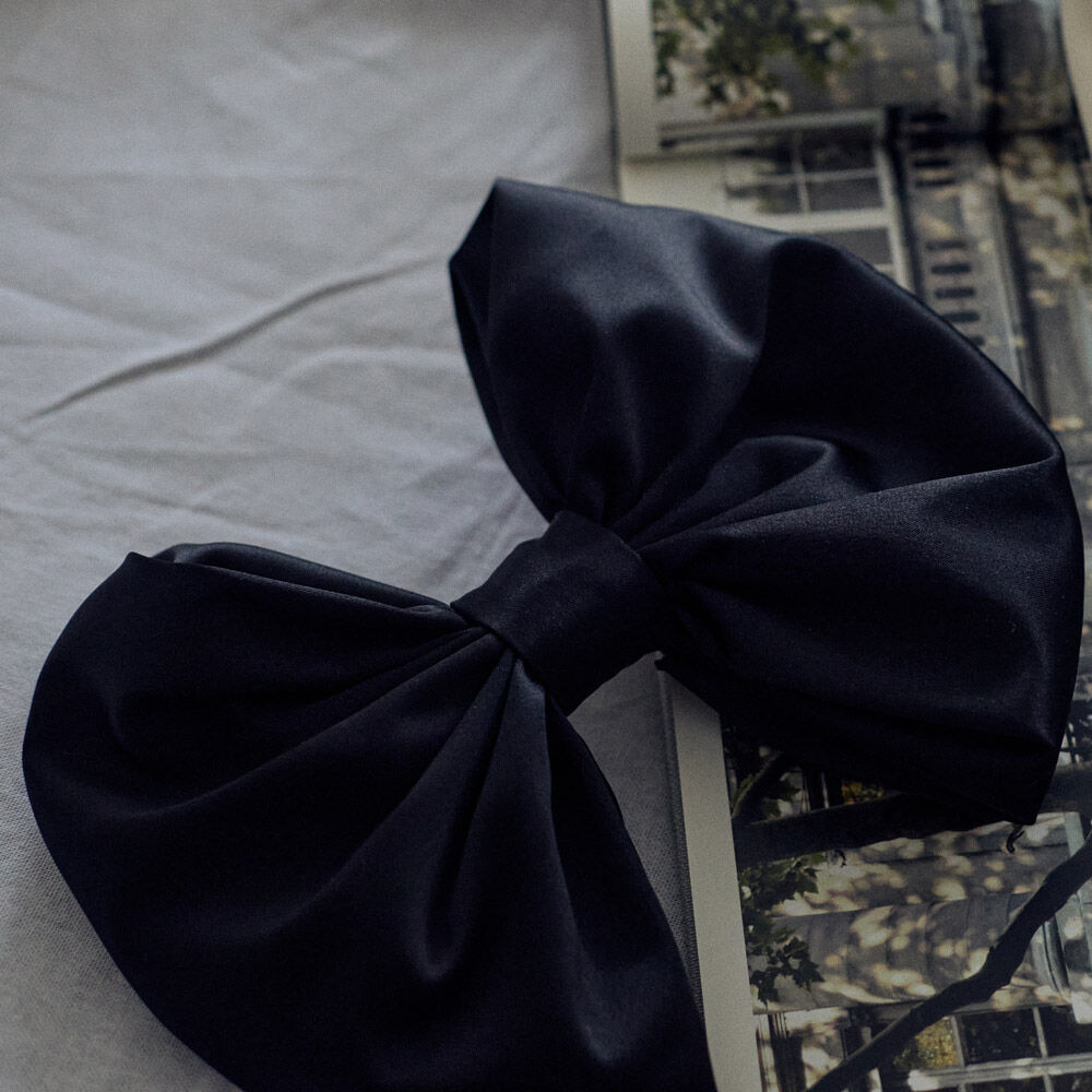 Elizabeth Moments] Black Large Satin Ribbon Hair Pin - 감도