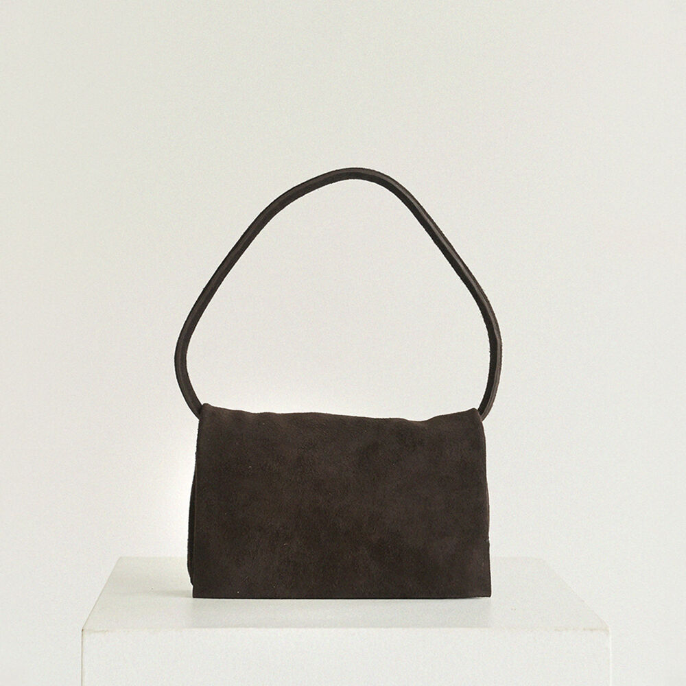 ◆LOW CLASSIC◆ SUEDE CARAMEL BOX BAG_BROWN_LC257BA06BR MUSINSA公式 | LOW CLASSIC SUEDE CARAMEL BOX