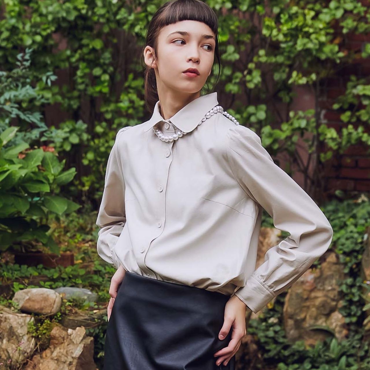 Round Collar Lauren Blouse_Beige - 감도 깊은 취향 셀렉트샵 29CM