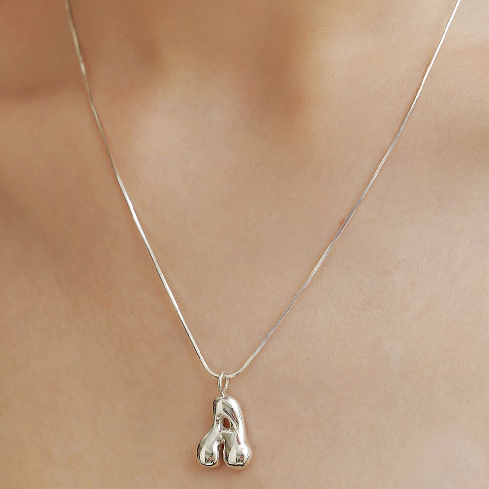 Flow Initial Necklace (snake chain) - 감도 깊은 취향 셀렉트