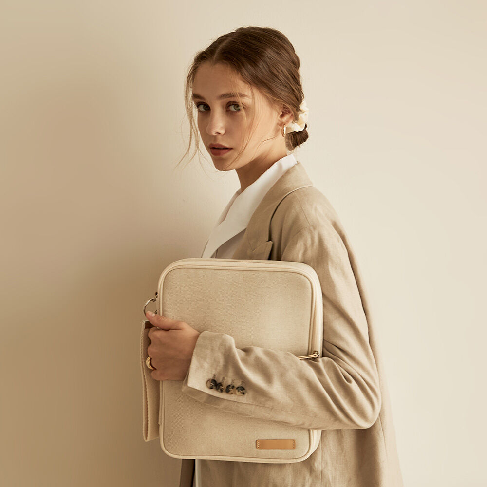 OLA☆韓国☆MELLOW STRAP iPad＆PC POUCH 11/13インチ 全3色 OLA] Mellow iPAD Pouch 13inch - 감도 깊은 취향 셀렉트샵 29CM