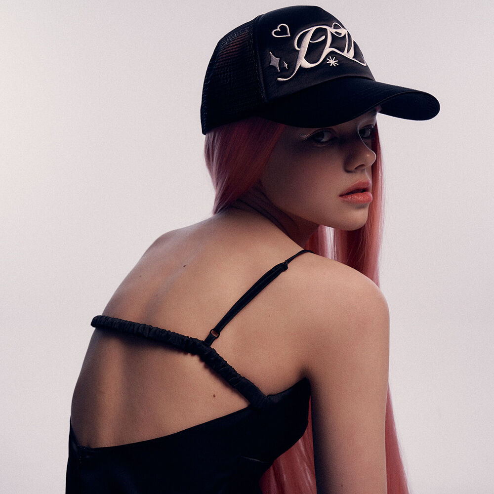 キャップ ITZAVIBE [ICA22UCA19BK] IZV SATIN LOGO MESH CAP BLACK ICA22UCA19BK] IZV SATIN LOGO MESH CAP BLACK - 감도 깊은 취향