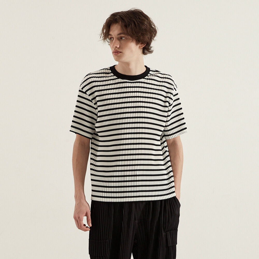 2차재입고)[HOMME] 22SS PLISSÉ STRIPED T-SHIRTS (IVORY) - 감도 깊은