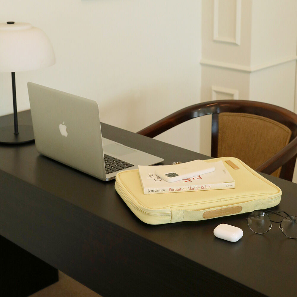 OLA] Ecru Leather iPAD Pouch 13inch - 감도 깊은 취향 셀렉트