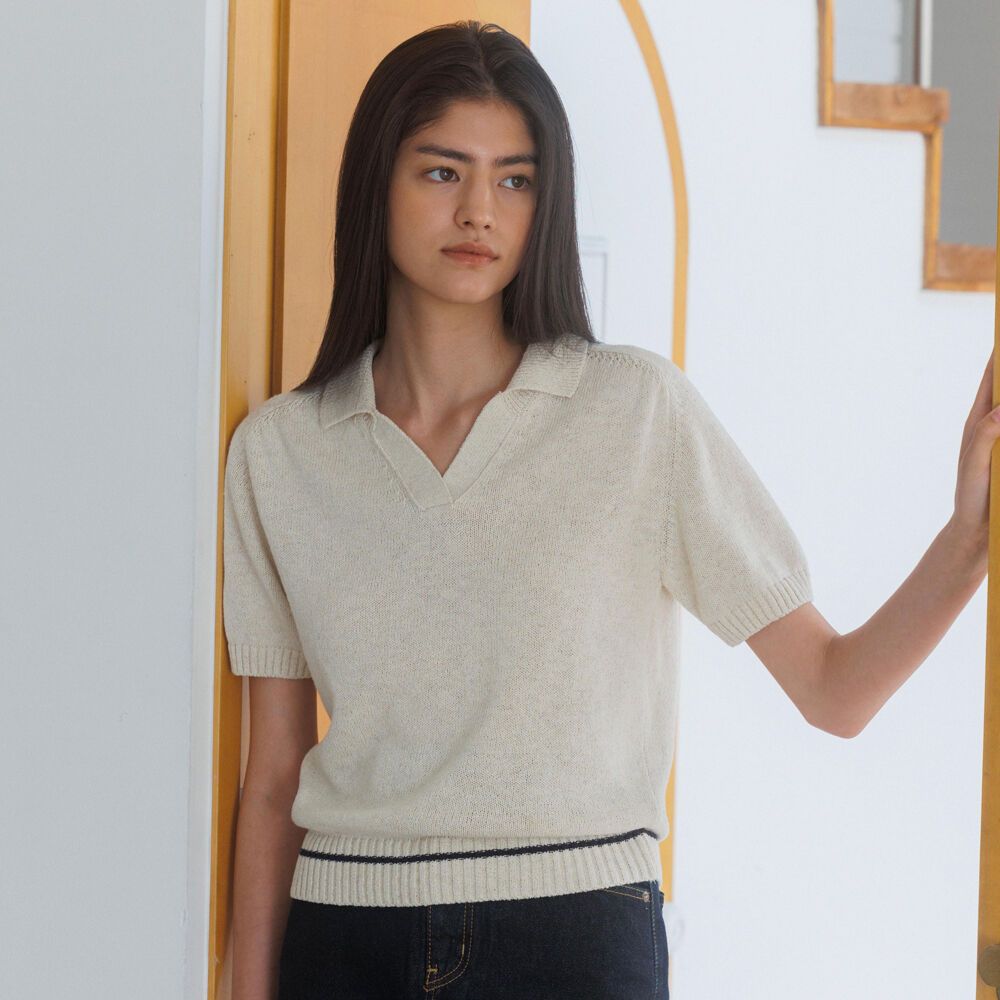 Line Detail Open Collar Knit Top (Natural) 감도 깊은 취향 셀렉트샵 29CM