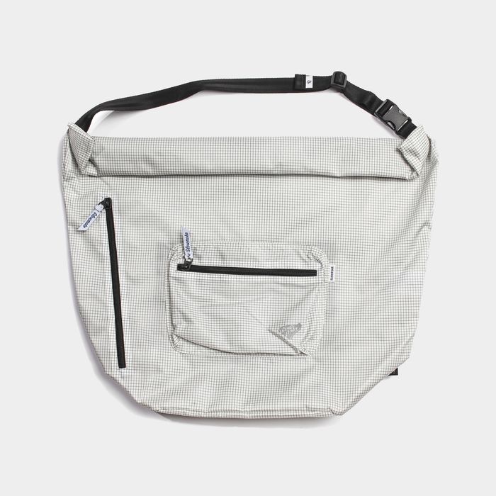 Roll Top Messenger Bag White 감도 깊은 취향 셀렉트샵 29CM