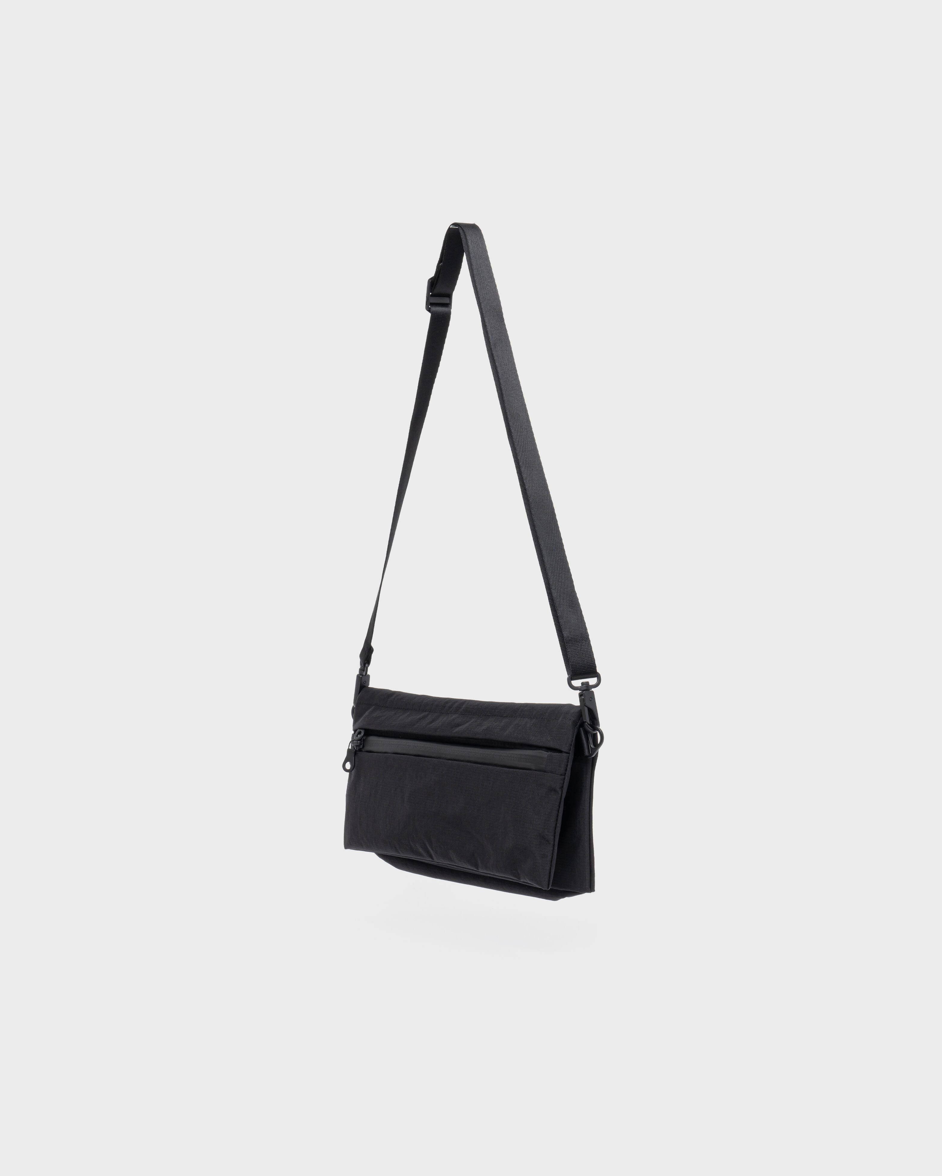[HAH ARCHIVE] 韓国☆TRAVELER I-PAD BAG HAH ARCHIVE] TRAVELLER I-PAD BAG (GREY) - 감도 깊은 취향