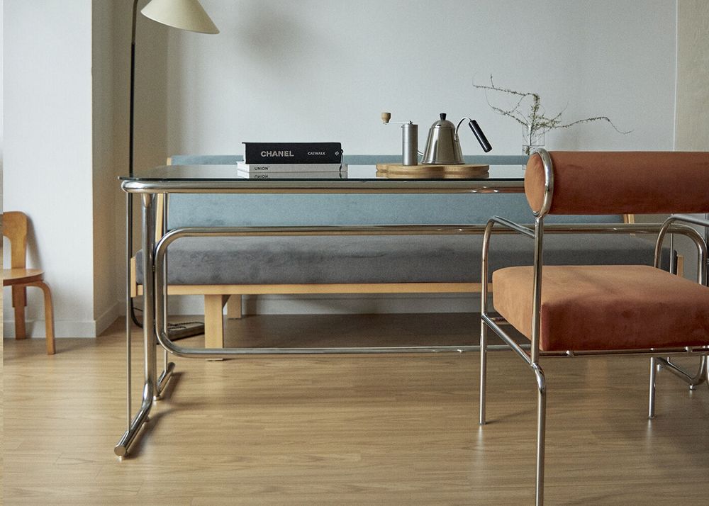 METRONOME DINING TABLE