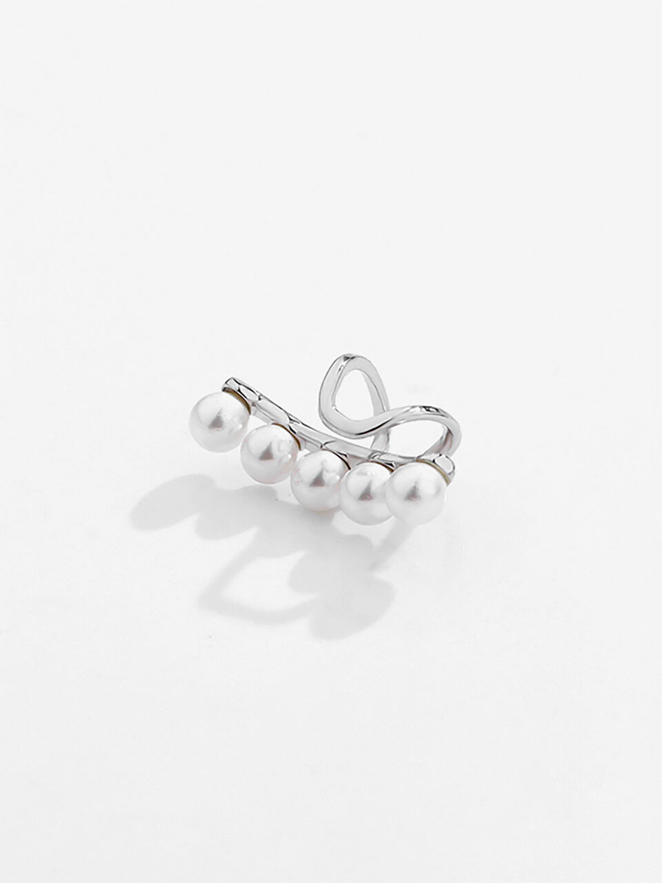 韓国【TORTOISE】(silver925) Holyrood Line Ear cuff イヤかフ Silver925] Holyrood Line Ear cuff - 감도 깊은 취향 셀렉트샵 29CM