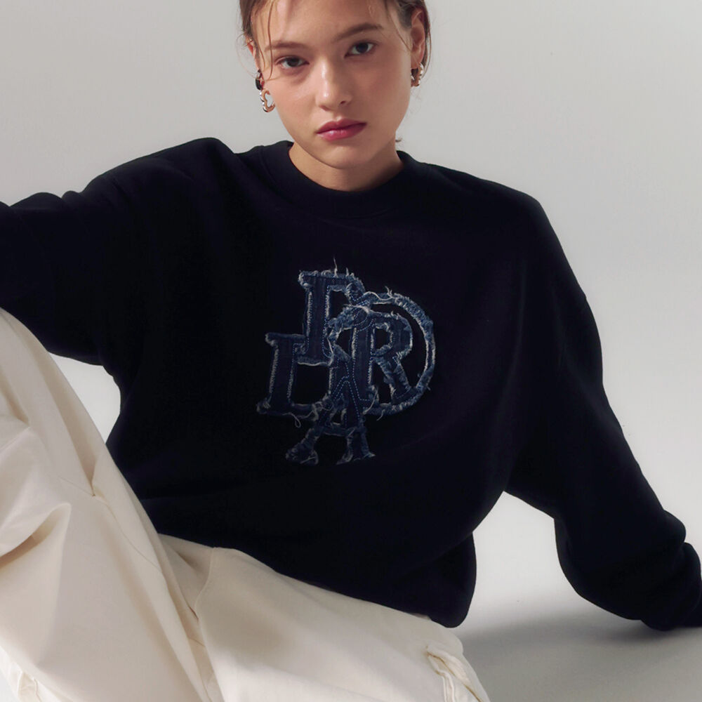 PRENDA LOGO TAPE APPLIQUE SWEATSHIRTS SNOW WHITE - 감도 깊은