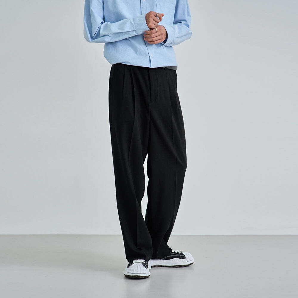 WOOL BLEND STRAIGHT WIDE TWO TUCK SLACKS [BLACK] - 감도 깊은 취향