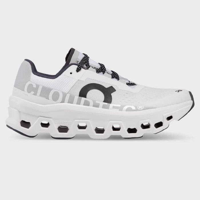 On CLOUDMONSTER White 29CM on cloudmonster white 29cm