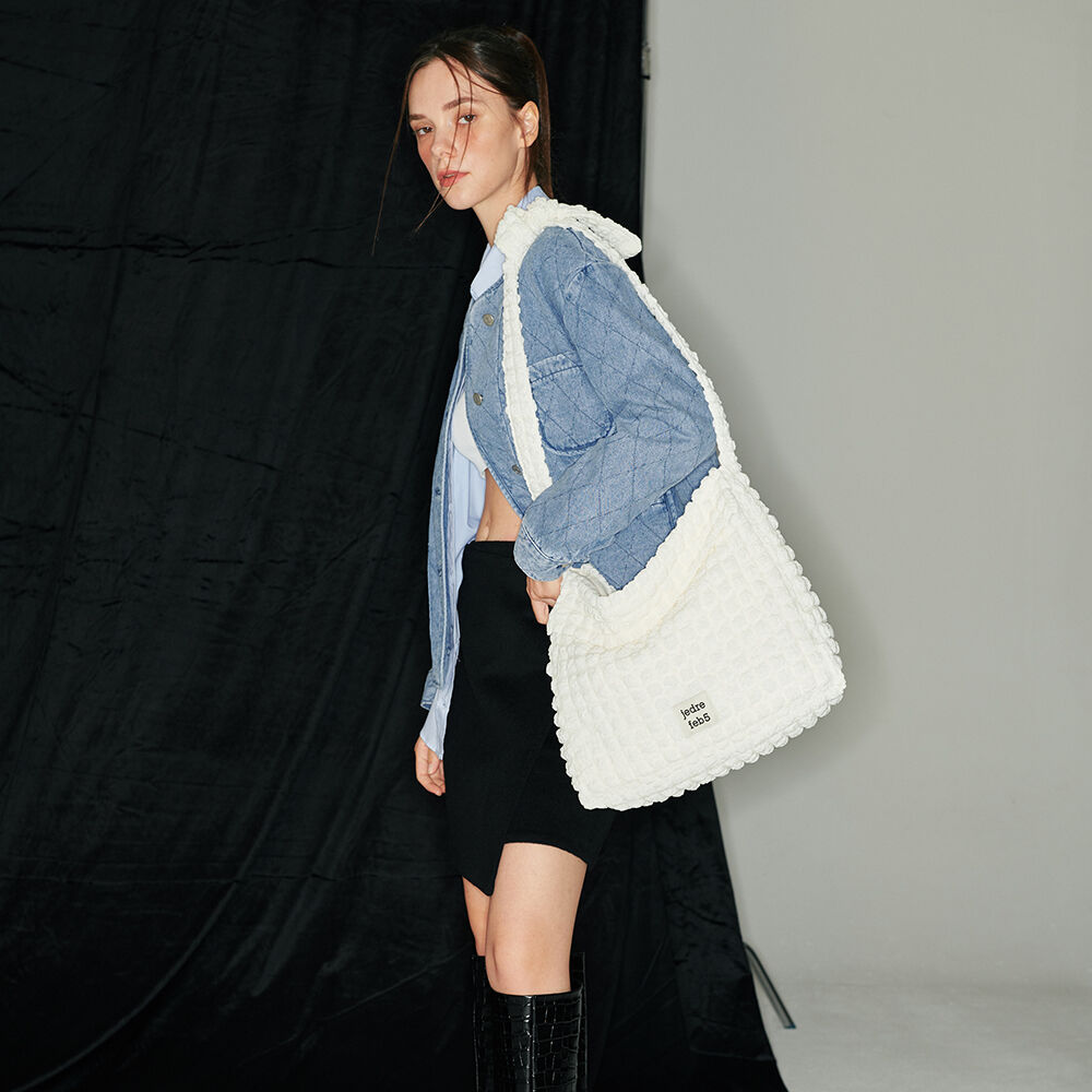 Croiffle crossbody bag_ivory - 감도 깊은 취향 셀렉트샵 29CM