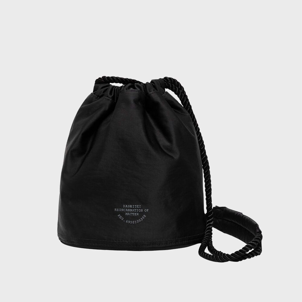 COMO DRAWSTRING BUCKET BAG (BLACK) / RECYCLED 감도 깊은 취향 셀렉트샵 29CM